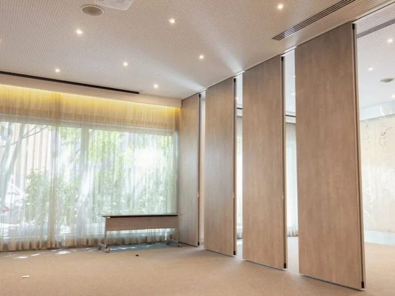 Cloison mobile acoustique TX-107 TABIEXPERT 800x600 Cloison mobile TX-60 installée
