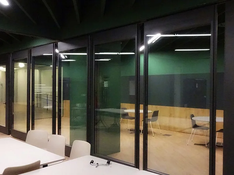 Cloison mobile acoustique TX-87 ACOUSTICGLASS TABIEXPERT 800x600 Cloison mobile TX-60 GLASS installée