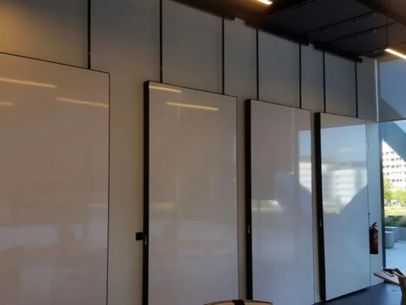TABIEXPERT-TX - Capgemini 800x600 Cloison mobile TX-60 GLASS installée